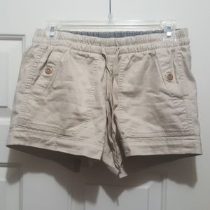 Khaki North Face shorts XS